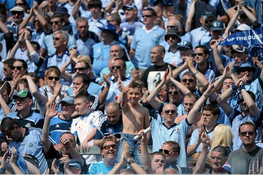 dubs fans hill 16.jpg