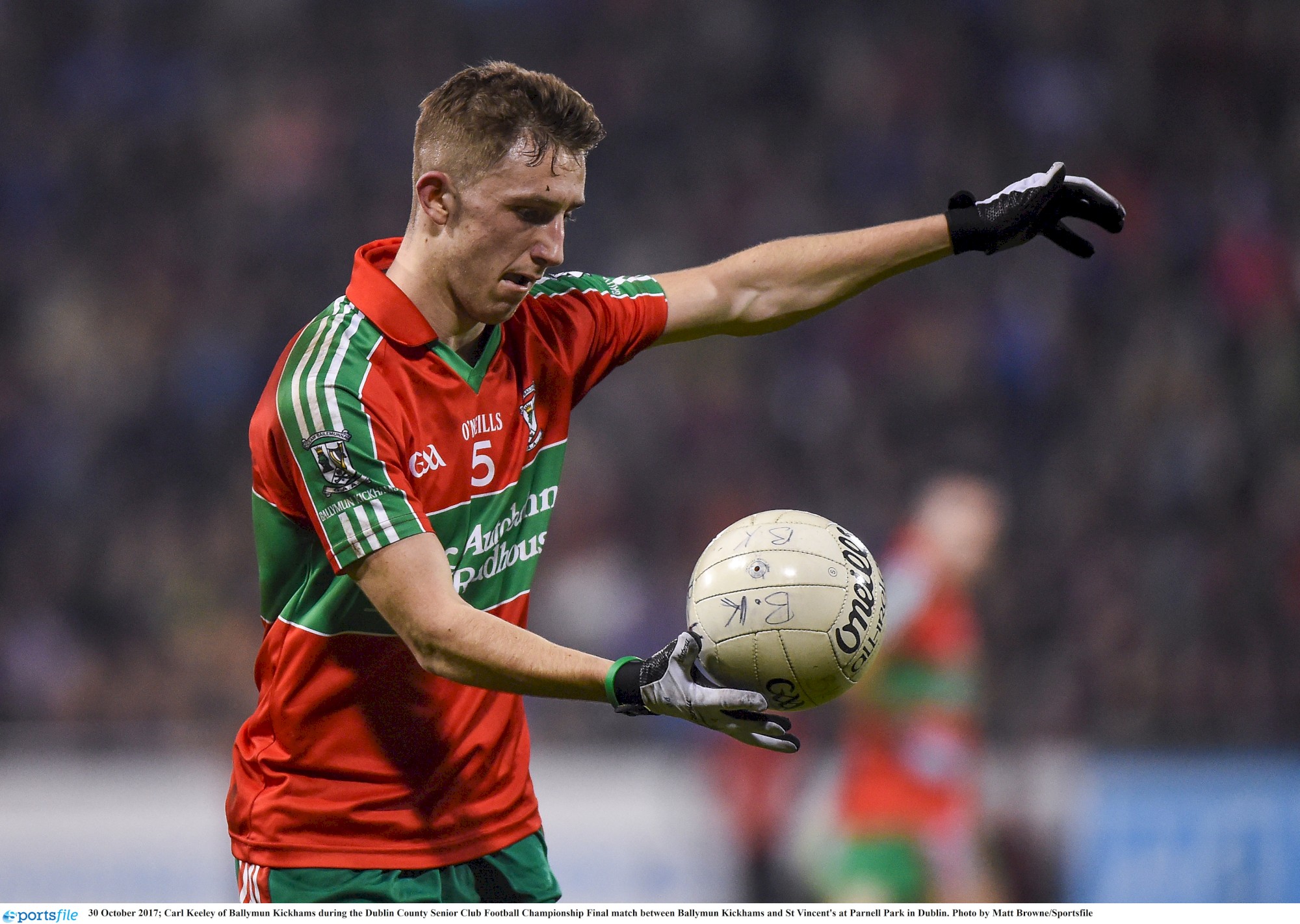 carl keeley ballymun kickhams action.jpg
