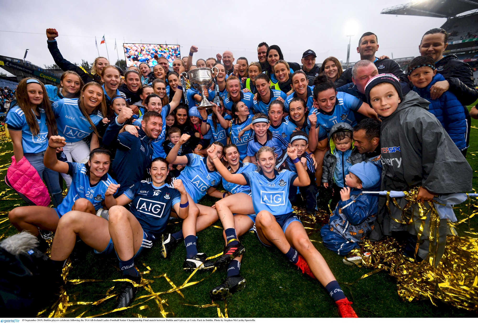 dublin ladies all-ireland 2019 winners group .jpg