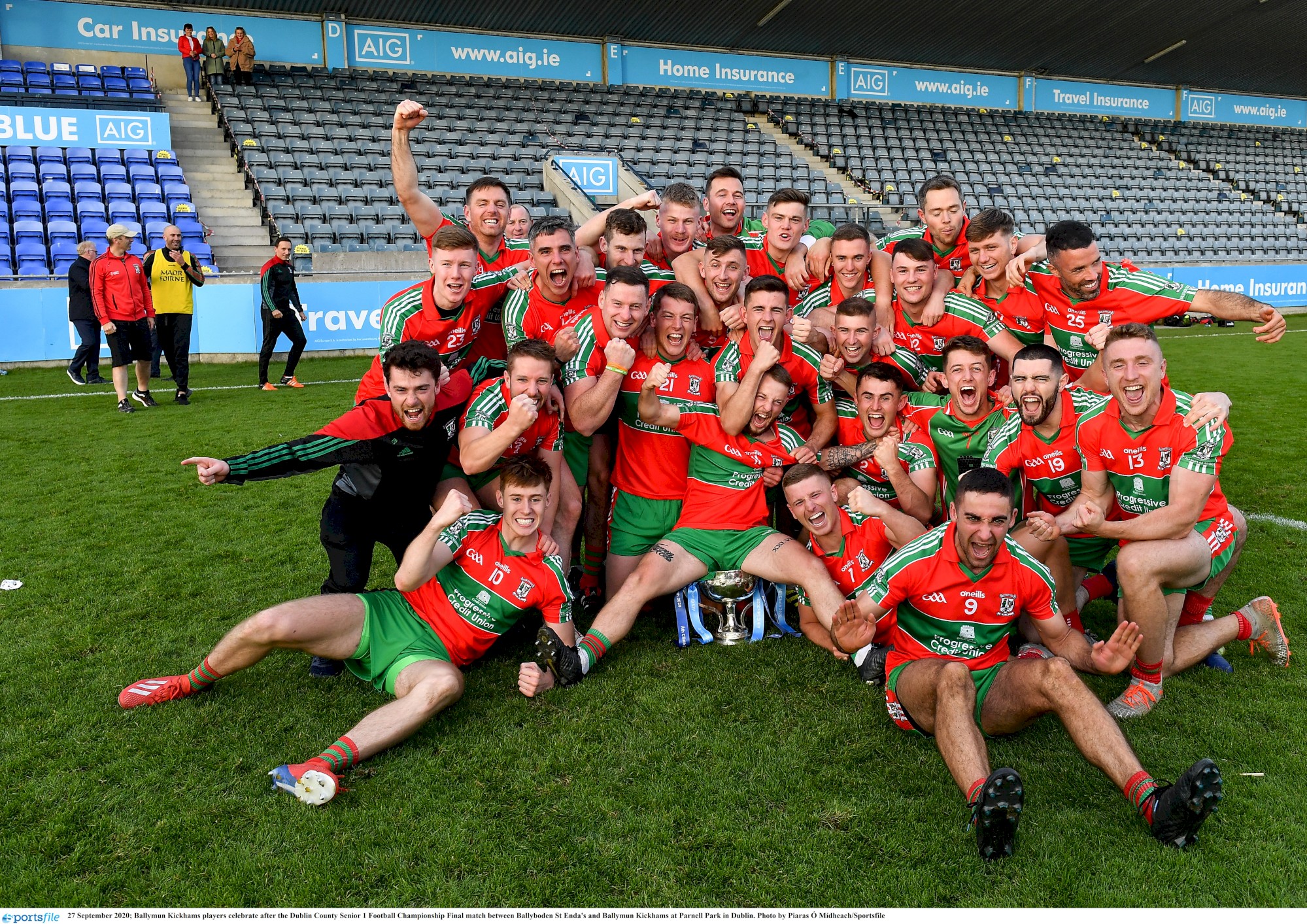 ballymun sfc1 final team celeb 2020.jpg